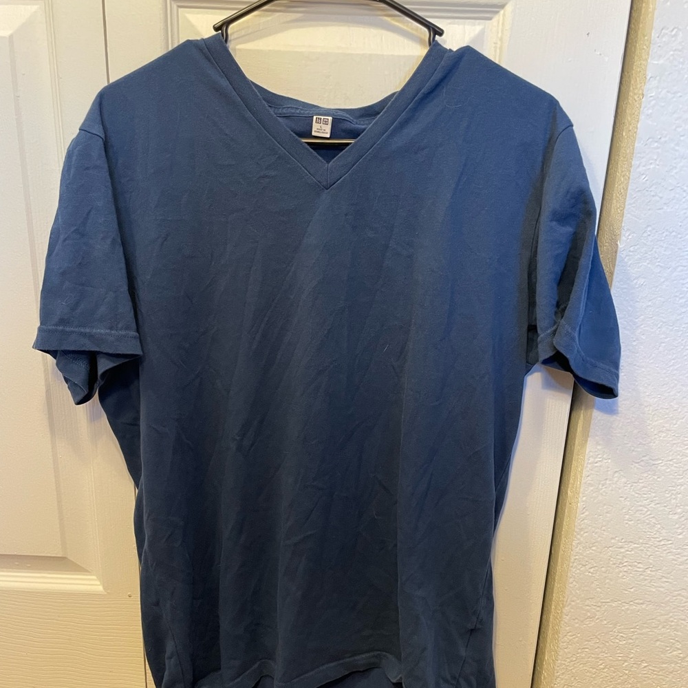 Mens V Neck shirt, Uniqlo, soft fabric